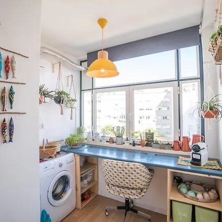 Jolly Jolie W Terrace Apartment *