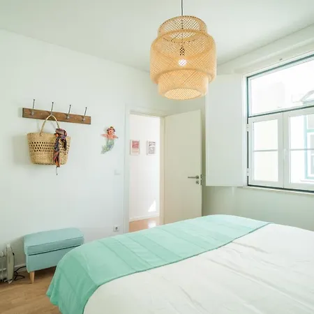 Jolly Jolie W Terrace Apartment