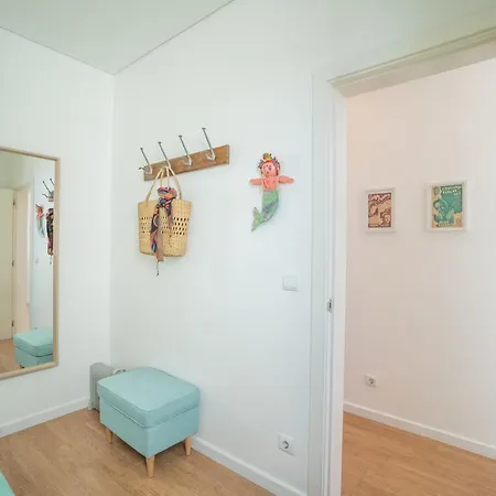 Jolly Jolie W Terrace Apartment